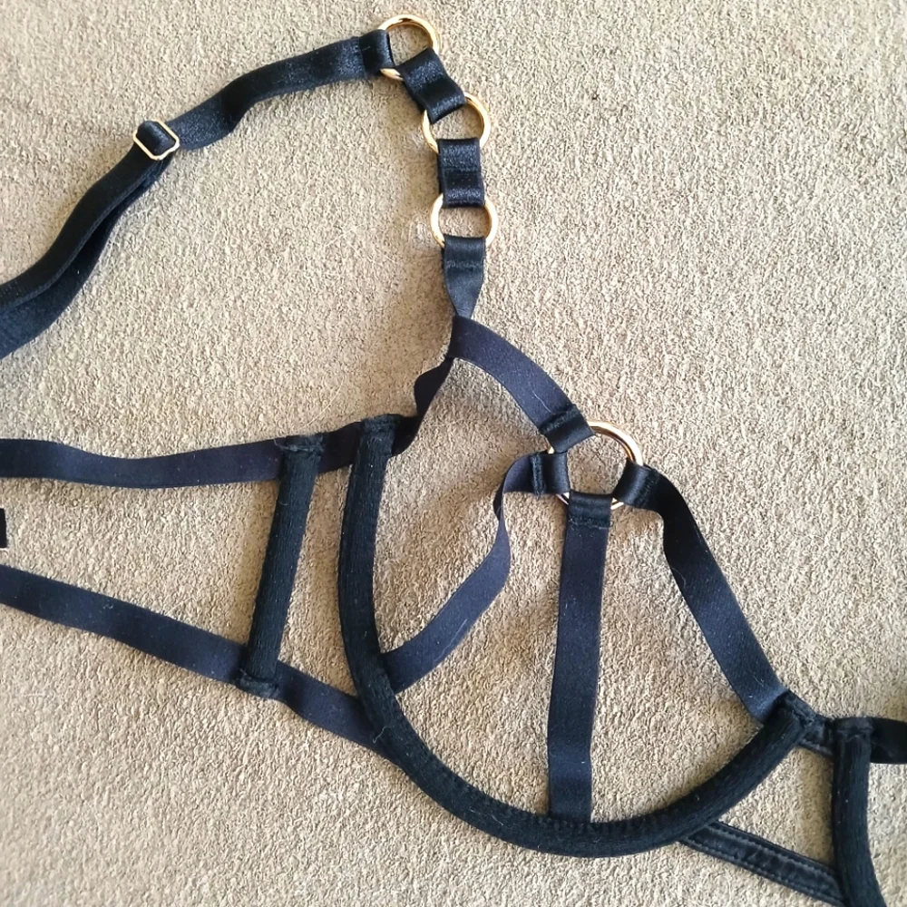 ❤️ NWT Victoria's Secret cage bra❤️ - Picture 7 of 9